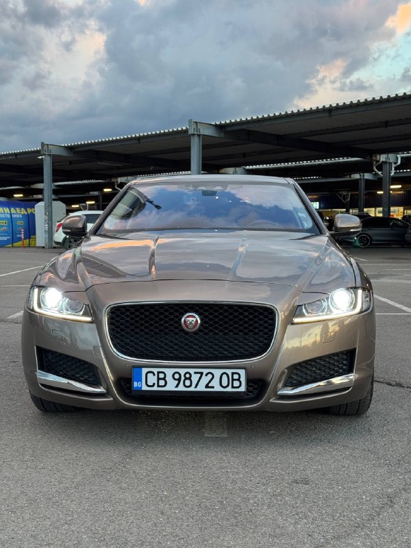 2017 JAGUAR XF